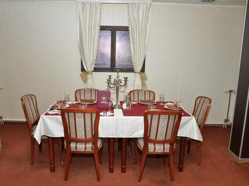 נובי פאזאר Hotel Atlas מראה חיצוני תמונה