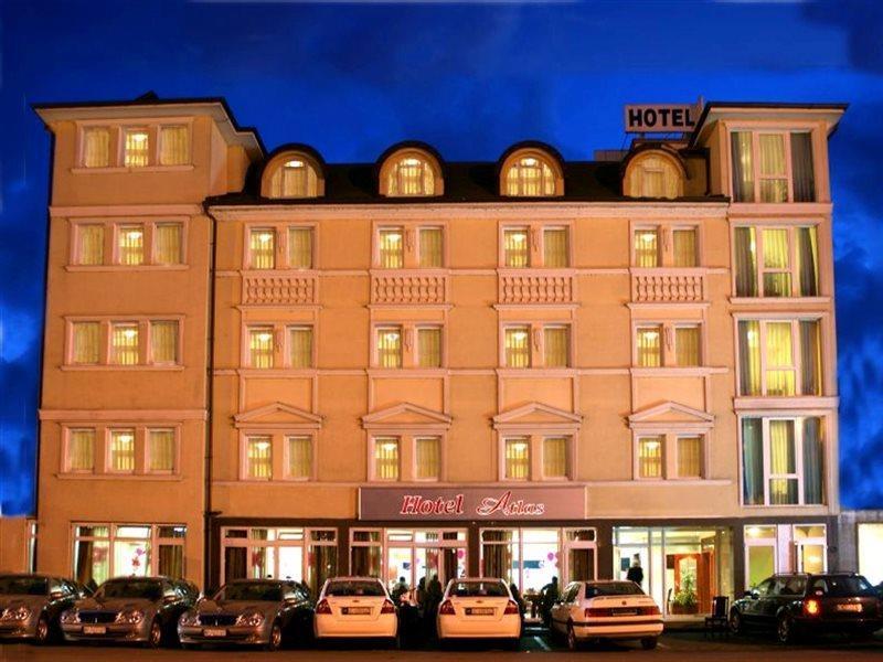 נובי פאזאר Hotel Atlas מראה חיצוני תמונה