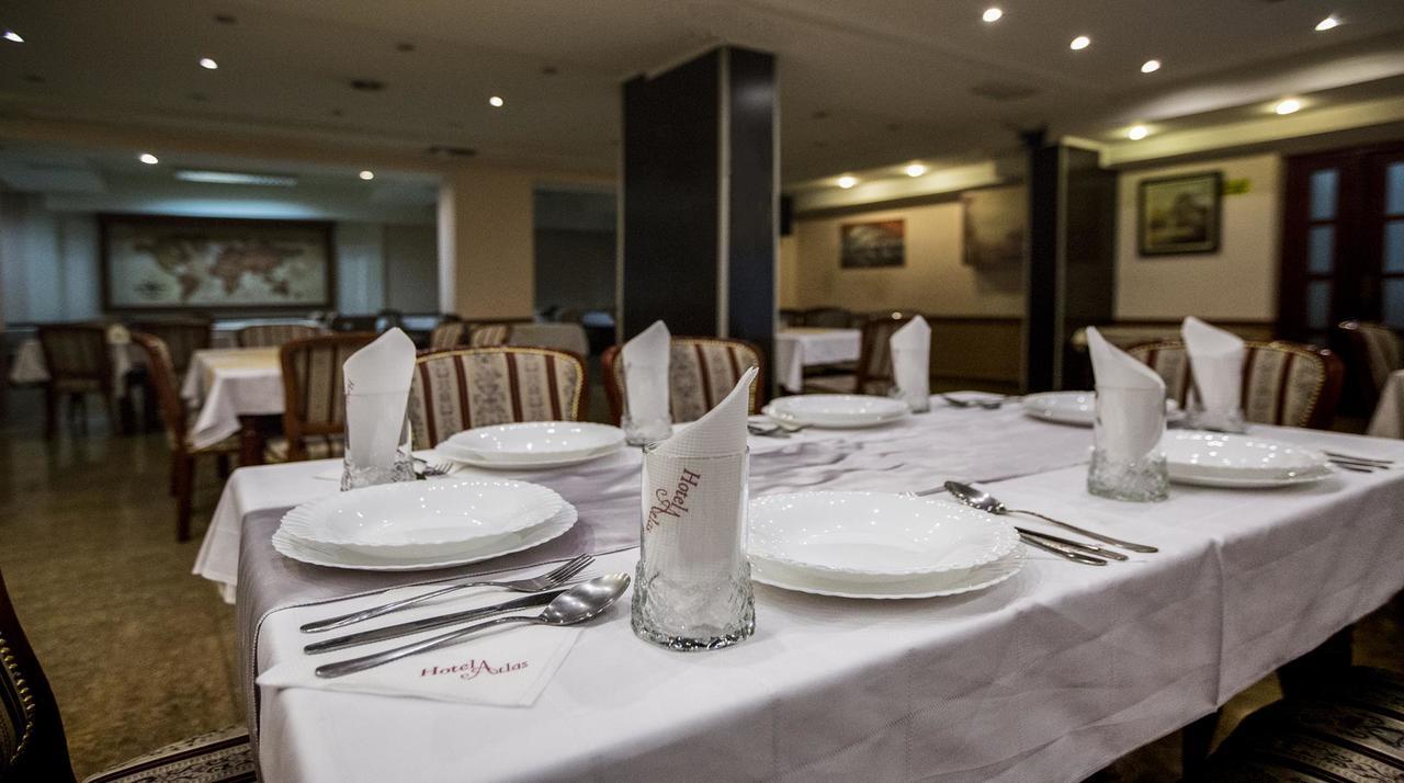 נובי פאזאר Hotel Atlas מראה חיצוני תמונה